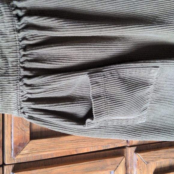 Simple Folk Corduroy Pinafore Apron Dress Olive Fall Autumn 4/5Y Khaki Heirloom - Picture 7 of 13